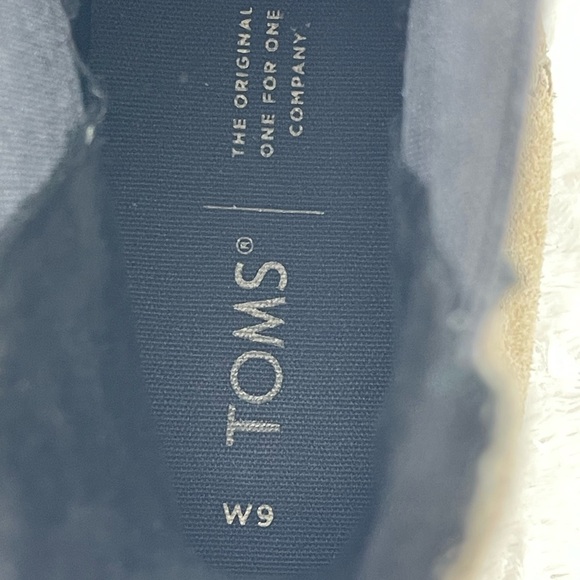 TOMS WOMENS SIZE 9 Tan Suede Chelsea Boots - Picture 8 of 10